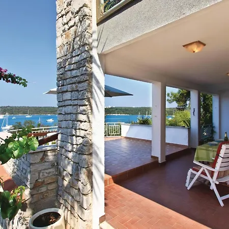 Apartmán Kastanjez I *