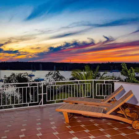 Kastanjez I Apartmán *