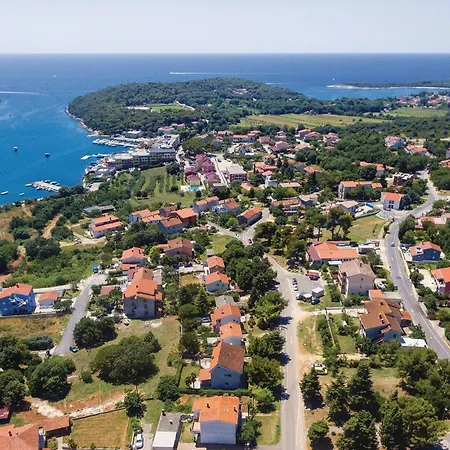 2 Bedroom Amazing Apartment In Pula Apartment *