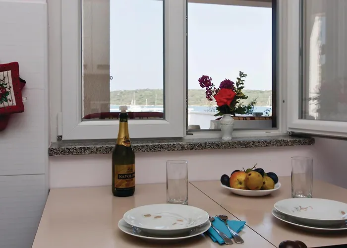 Apartment Kastanjez I Pula