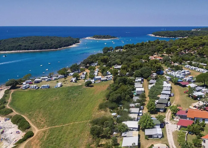 Kastanjez I شقة بولا